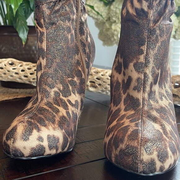 Uptown Metro Uber Sexy diba Wiz Ard Cheetah Animal Print Stiletto Heels Booties - Picture 8 of 13